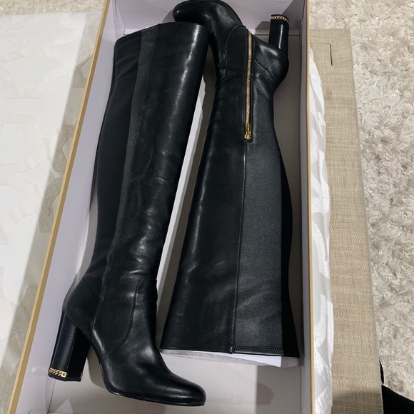MICHAEL KORS BOOTS - Picture 1 of 4
